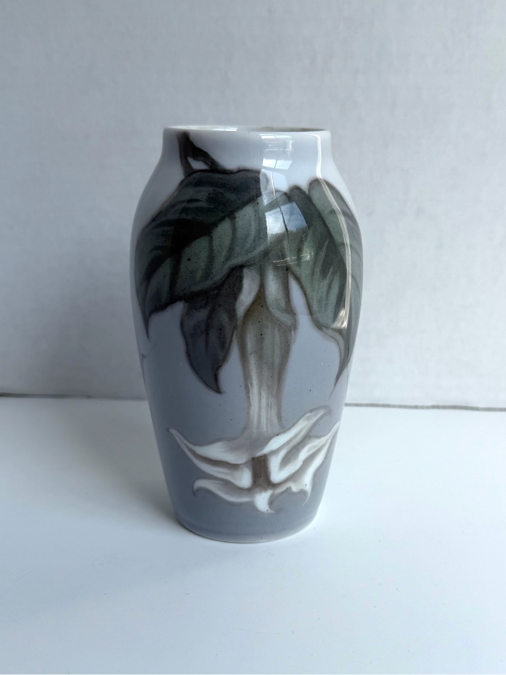 Vintage Royal Copenhagen 5" Porcelain Vase Datura Flower "Angel’s Trumpet" 2687